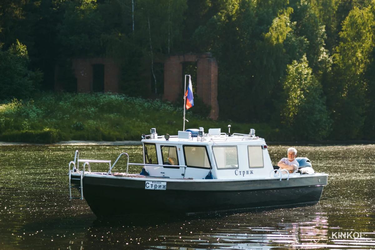 Речные прогулки с капитаном на катере «Стриж» по Волге в Плёсе