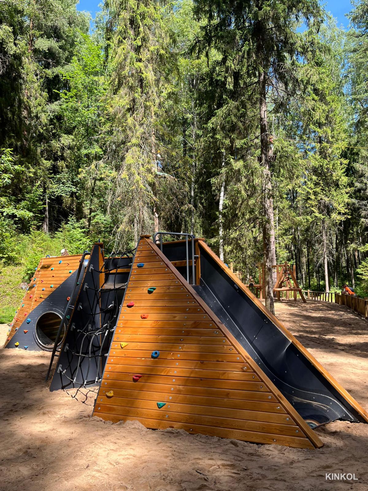 Скалодром в экопарке «Иволга» в Плёсе