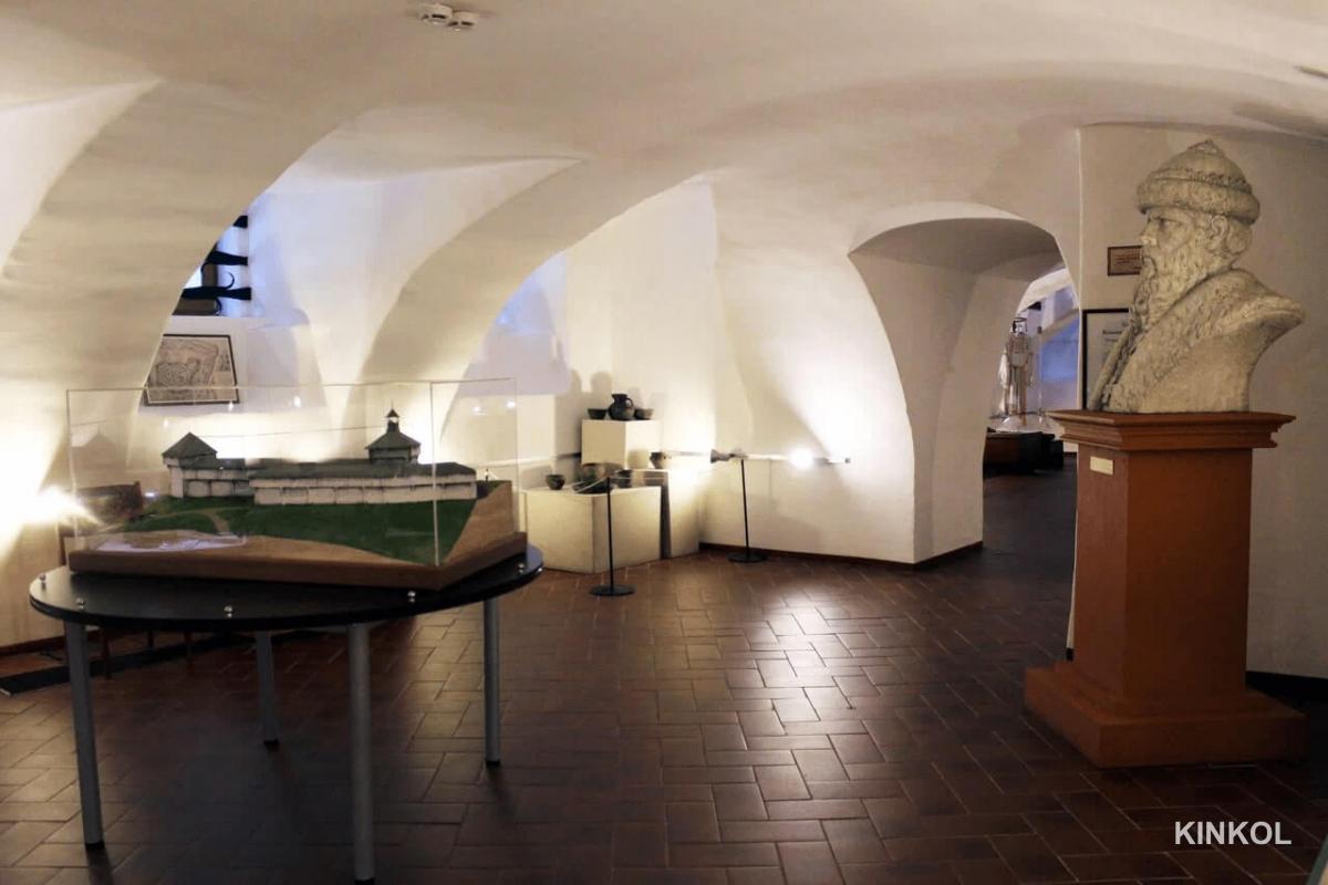 Музейно-выставочный центр «Присутственные места» в Плёсе