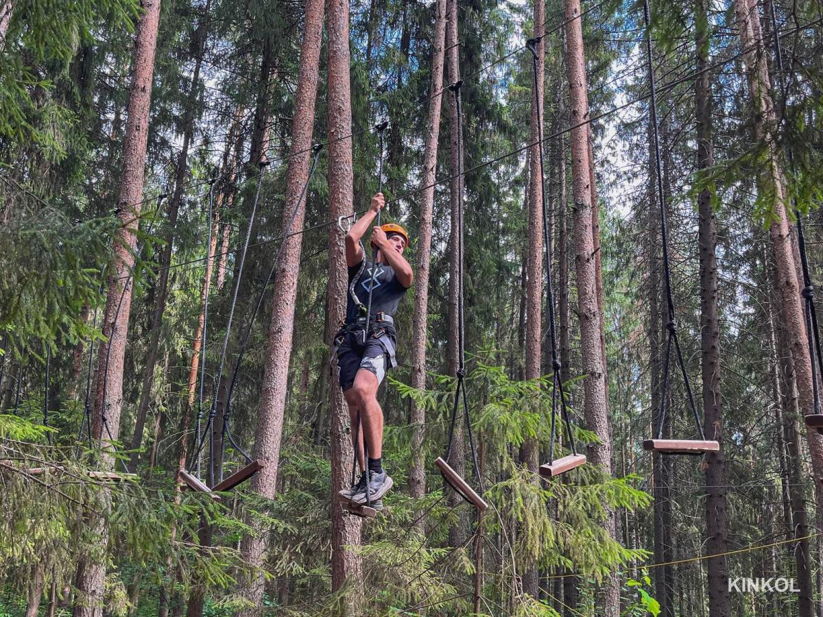 Верёвочные трассы в экопарке «Иволга» в Плёсе