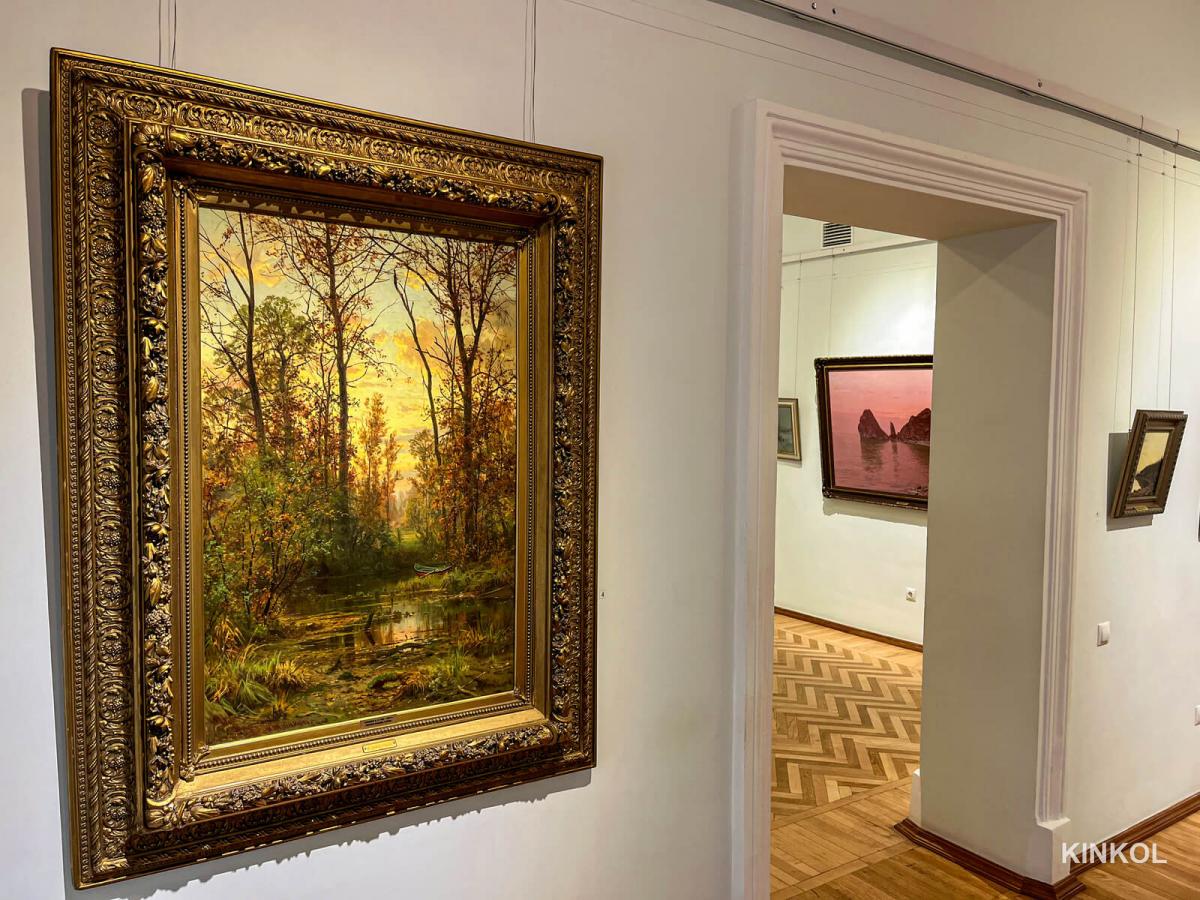 Картина И.И. Шишкина. «Лесная заводь. Осень» в Музее пейзажа в Плёсе