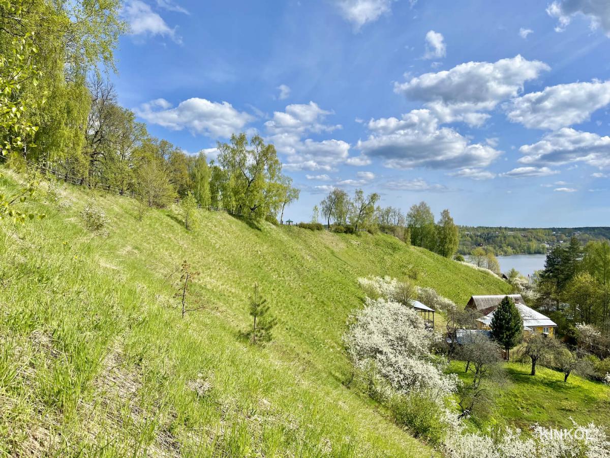 Склон Соборной горы в Плёсе, на которой когда-то стояла крепость