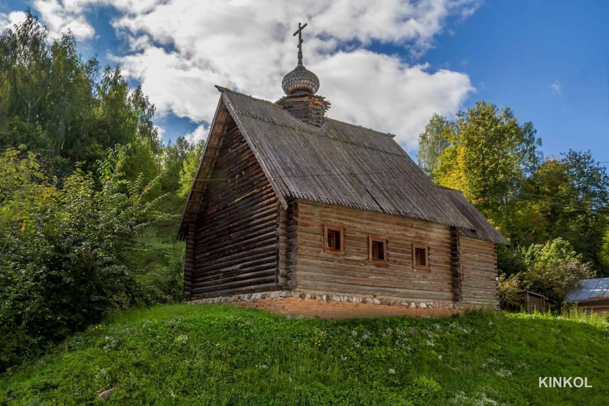 Деревянная часовня Архистратига Михаила из Антоново