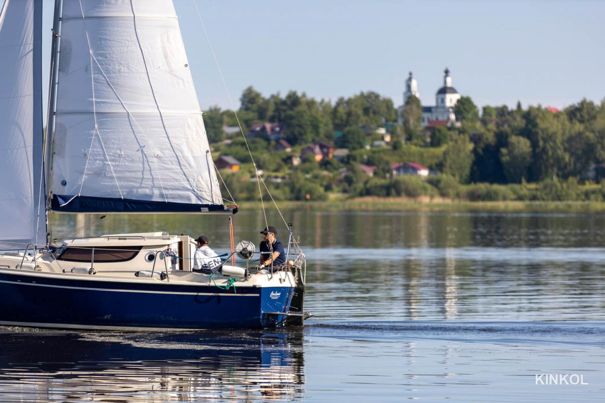 Парусная яхта Corleonis