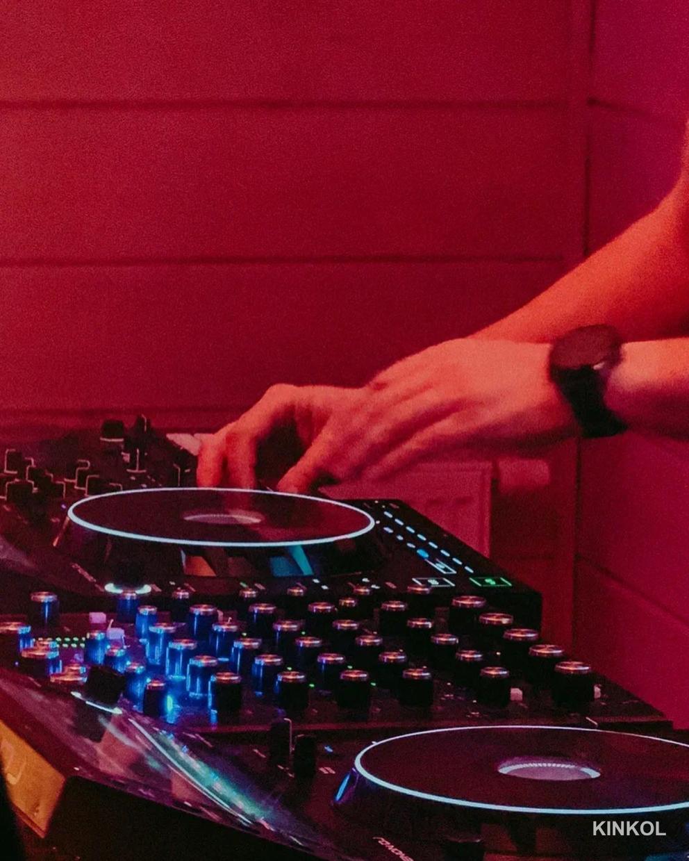 DJ-ивент SPRING QUEENS