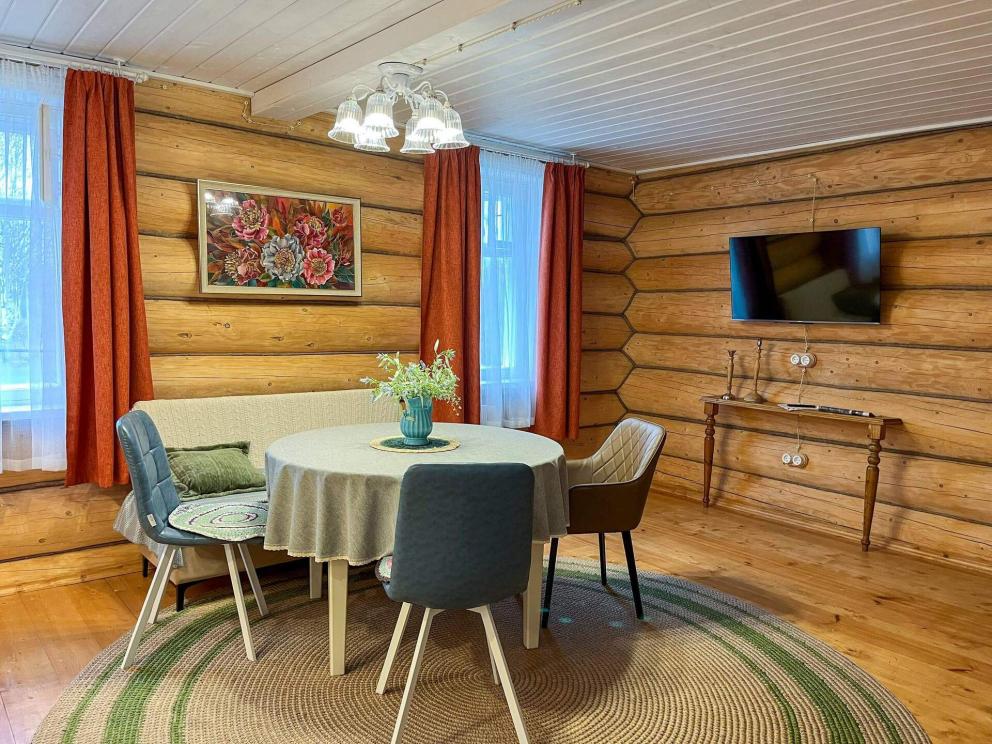 位于维戈洛沃村的带桑拿房的房子