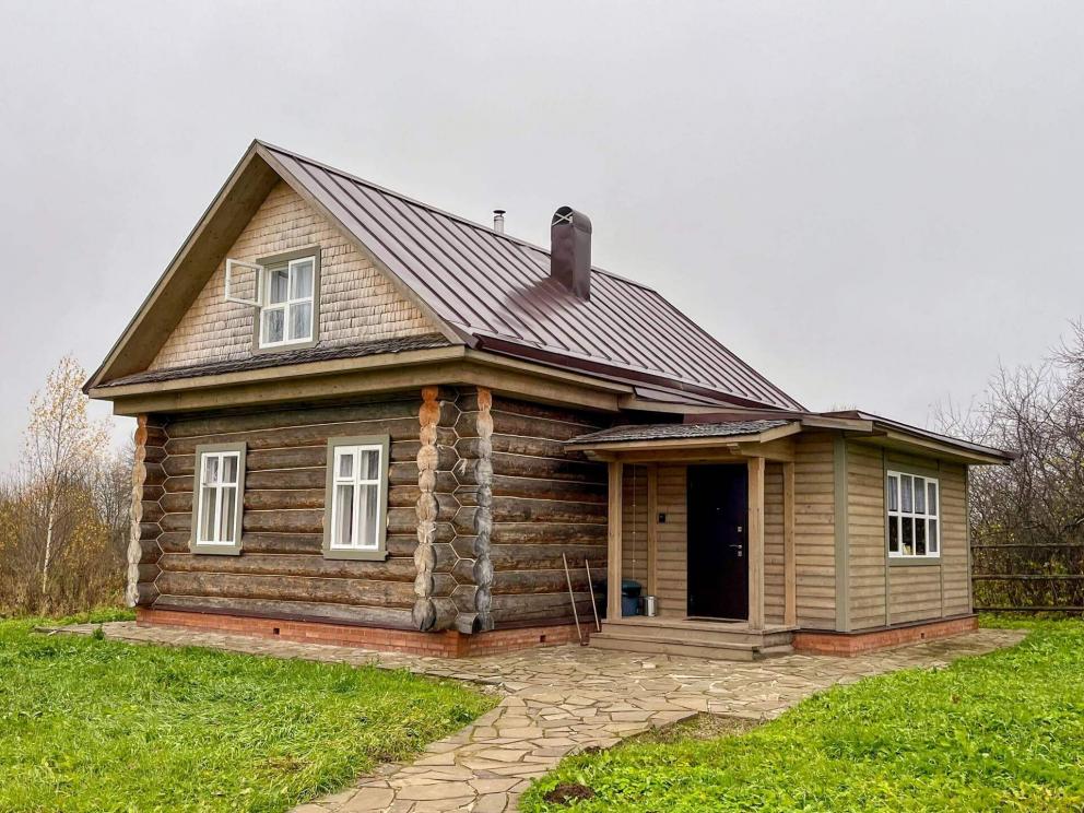 位于维戈洛沃村的带桑拿房的房子